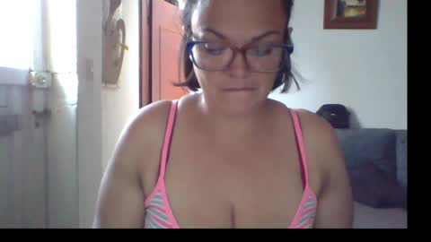 Laura online show from June 3, 2:44 pm