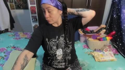  Wen  online show from March 11, 2:42 pm