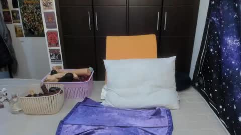  Wen  online show from April 16, 9:50 pm