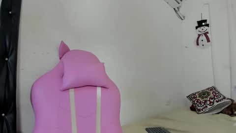 laura_and_kevin online show from December 17, 8:59 pm