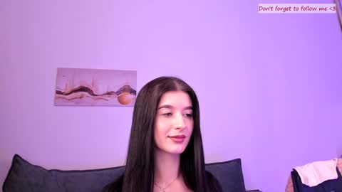 Snapshot of laura_coy chatting on January 9, 11:34 pm Laura online show from January 9, 11:34 pm