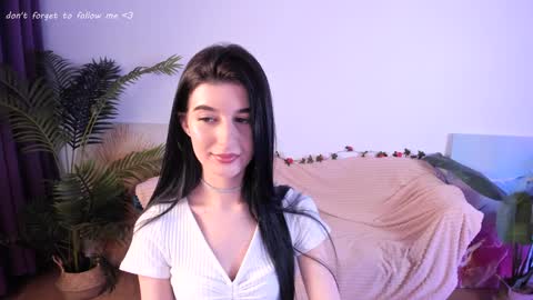 Snapshot of laura_coy chatting on February 5, 8:25 pm Laura online show from February 5, 8:25 pm