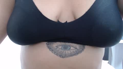  Laura  online show from December 14, 3:13 am