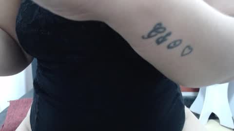  Laura  online show from November 2, 3:17 am