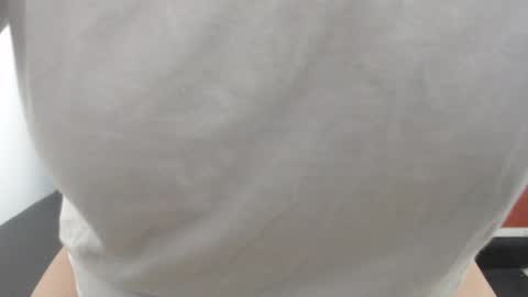  Laura  online show from April 11, 2:05 am