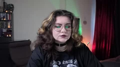 Snapshot of laura_karamazov chatting on September 26, 1:41 pm Miss Laura online show from September 26, 1:41 pm