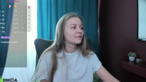 Laura online show from March 7, 2:39 pm