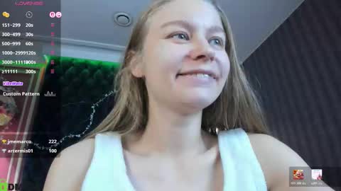 Laura online show from January 10, 3:28 pm