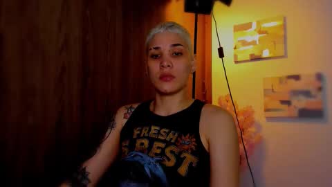 Laura Rose online show from March 8, 2:15 am