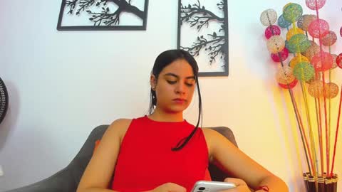 Snapshot of laura_soe chatting on January 17, 1:24 pm LAURA SOE online show from January 17, 1:24 pm
