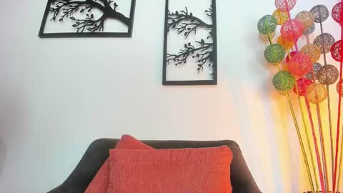 Snapshot of laura_soe chatting on February 2, 4:32 pm LAURA SOE online show from February 2, 4:32 pm