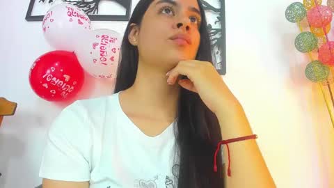 Snapshot of laura_soe chatting on February 14, 3:36 pm LAURA SOE online show from February 14, 3:36 pm