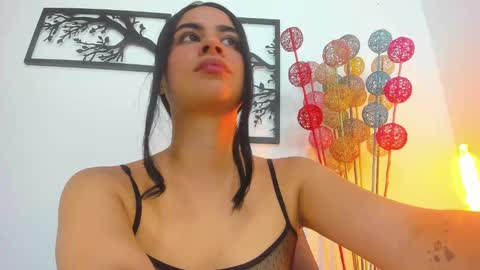 Snapshot of laura_soe chatting on February 25, 2:26 pm LAURA SOE online show from February 25, 2:26 pm