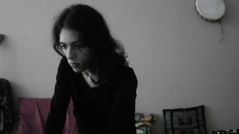 Laura online show from May 17, 6:39 pm