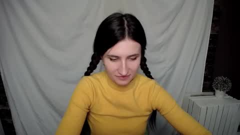 Snapshot of lauradre_ chatting on February 16, 11:49 am Laura online show from February 16, 11:49 am