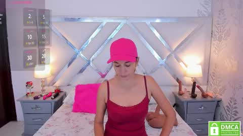 Snapshot of laurafarrely chatting on February 24, 5:33 am Laura online show from February 24, 5:33 am