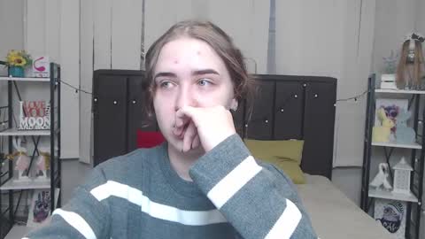 LauraHlot online show from September 29, 5:50 am