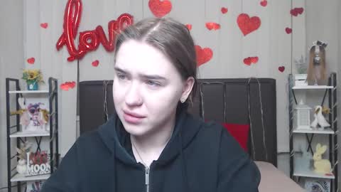 LauraHlot online show from February 12, 9:07 pm