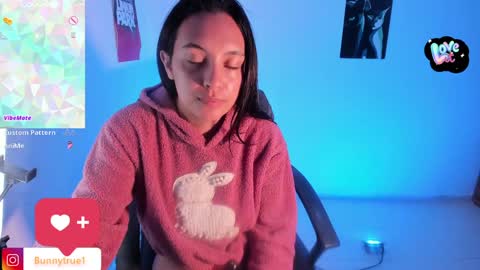 lauraohana online show from February 8, 11:55 am