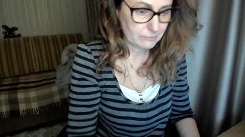 Lauraoven1 online show from January 18, 6:06 pm