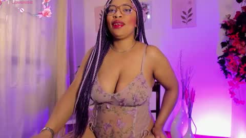 Snapshot of lauraricci_ chatting on October 11, 11:04 am Laurita Aries online show from October 11, 11:04 am