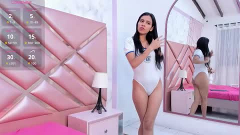 lauraroot online show from February 9, 11:36 am