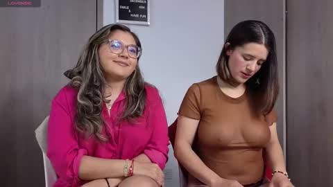 Laura online show from December 14, 9:10 pm