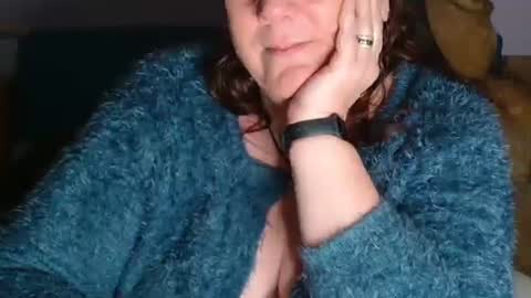 laureanne online show from January 17, 3:32 pm