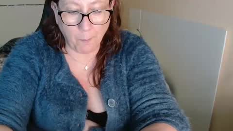 laureanne online show from March 8, 2:19 pm