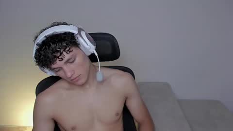 Laureent online show from September 9, 6:41 pm