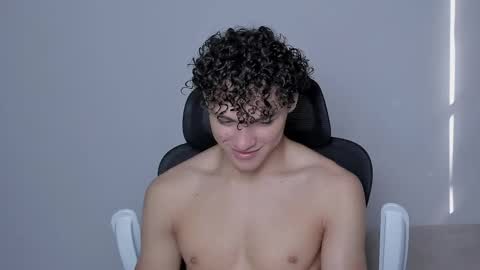 Laureent online show from October 25, 6:52 pm