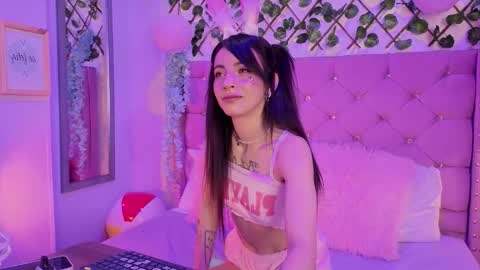 Lauren evans9 online show from November 12, 4:59 am