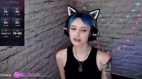 Eva online show from October 25, 7:03 pm