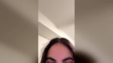 laurenivy online show from April 1, 4:24 am