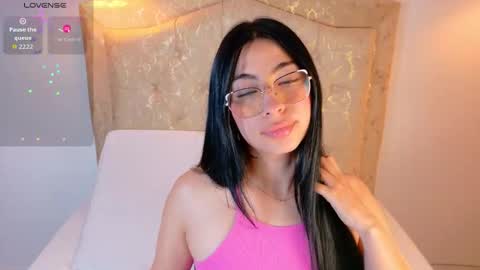 laurenn_smitth online show from January 14, 1:08 pm
