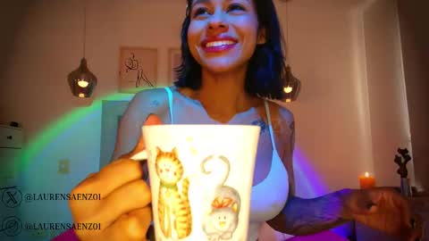 Lauren Saenz online show from October 16, 12:27 pm