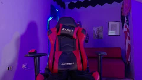 ANA LAURA online show from September 23, 3:33 am