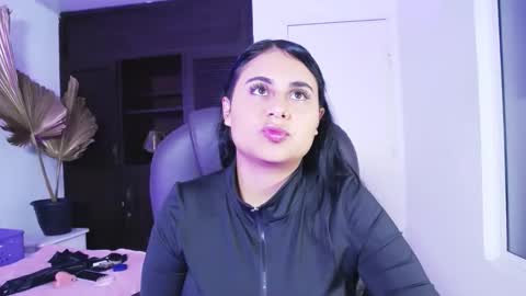  LaurynJeffers  online show from March 13, 12:36 am