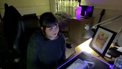 Lavenderrzz online show from November 4, 10:11 pm