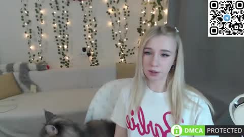 Mia online show from January 24, 8:22 pm