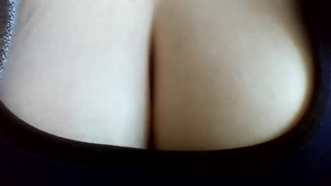 layannalea online show from June 3, 3:20 am