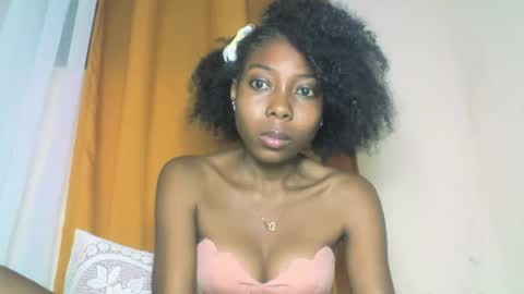 layannek online show from October 13, 3:25 pm