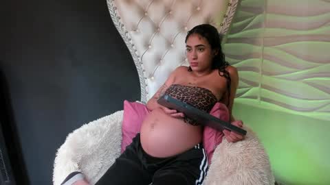 Layla online show from May 16, 7:56 pm