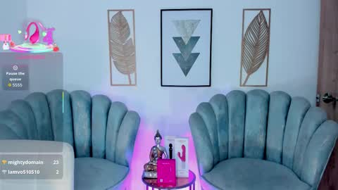 Layla Breezee online show from September 25, 12:45 pm