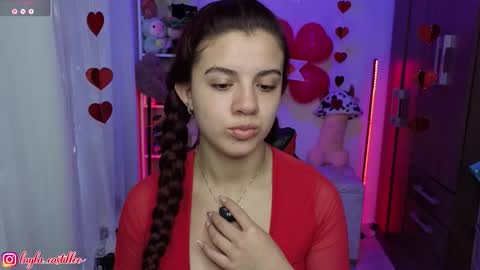 Layla online show from February 20, 4:20 pm