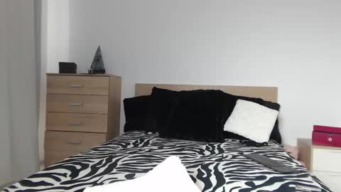 Layla online show from October 30, 10:49 am