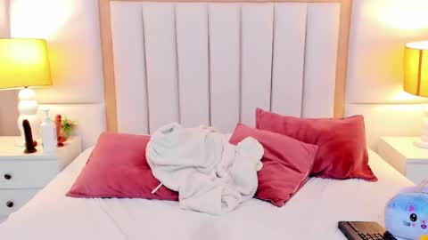 Lau online show from February 1, 7:11 pm