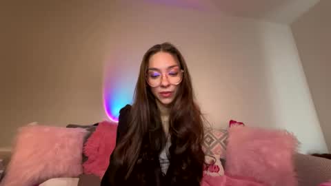 Layla online show from February 12, 6:44 pm