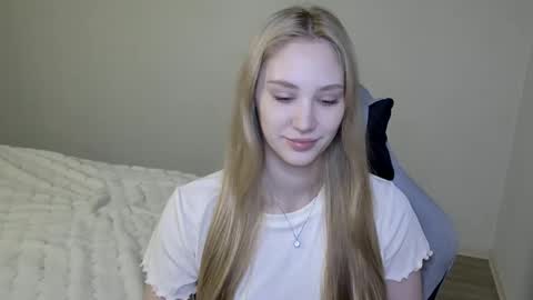 LaylaPretty001 online show from October 27, 4:56 am