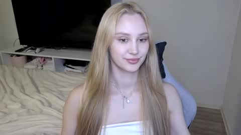 LaylaPretty001 online show from March 12, 8:07 am